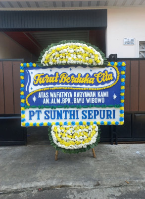 Papan Bunga Duka di Tenggulun